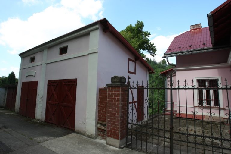 Historical villa, K Přehradě, Doubí