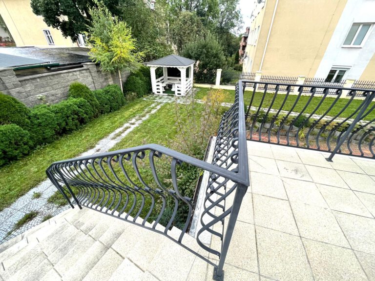 Villa 1,150 m2, Palackeho Square, Horni Drahovice