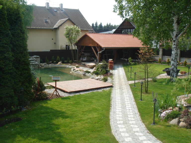 Rodinný dům 460 m2, pozemek 1.600 m2, Sadov