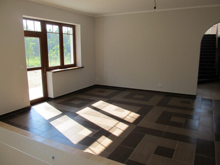 Family house 515 m2 + land 1800 m2, Mezirolí