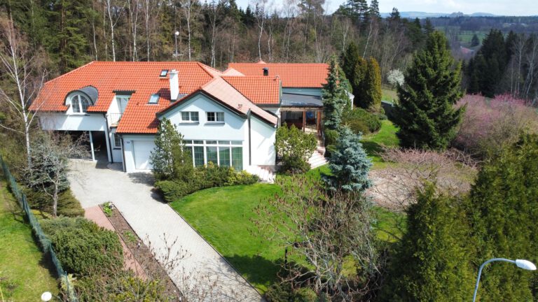 Family house, Hůrky