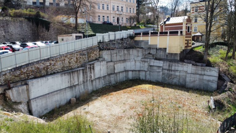 Building plot 1340 m2, Halkův vrch street