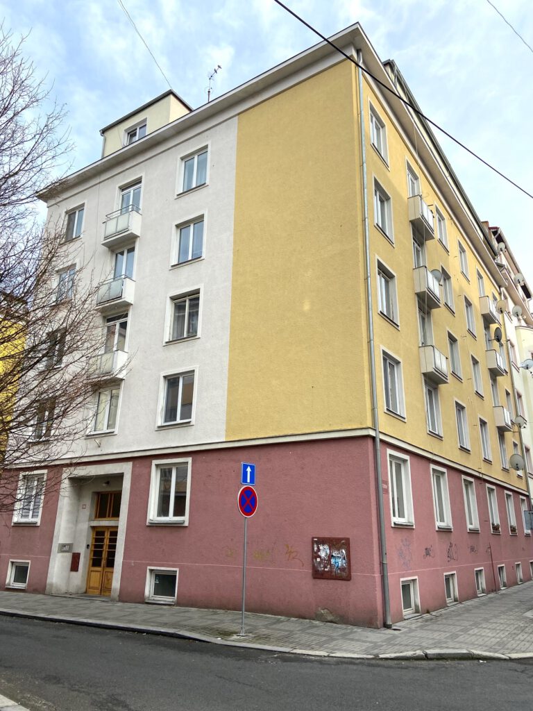 Apartment 2+1, Karla Čapka Street