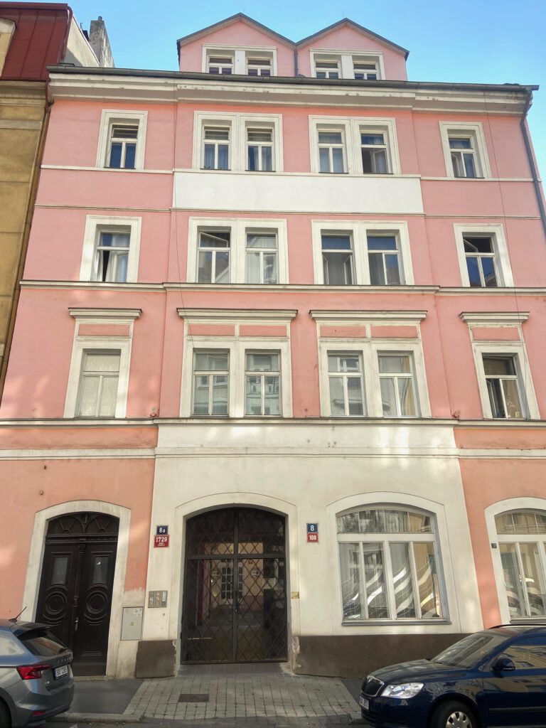 Apartment 1+1, Slavojova Street, Prague 2