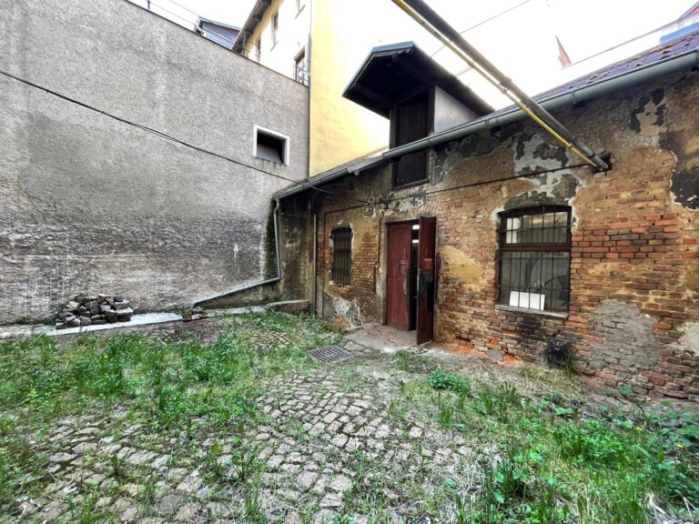 Commercial premises on Svahová Street