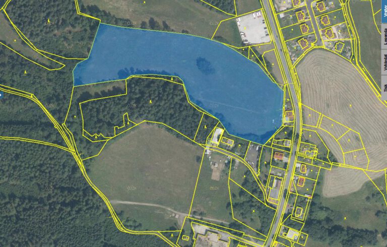 Commercial land 25,365 m2 and 32,642 m2, Mezirolí, Nová Role