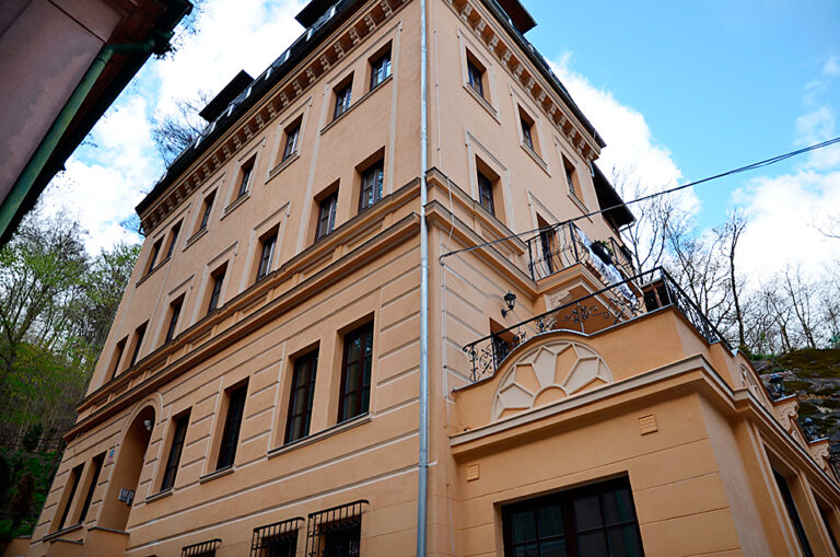 Residential building in Karlovy Vary