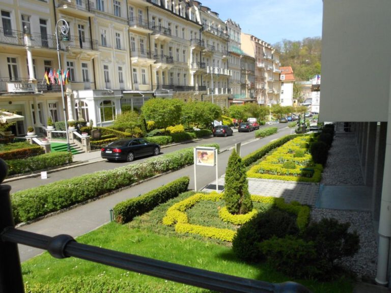 Hotel Columbus, Sadová Street