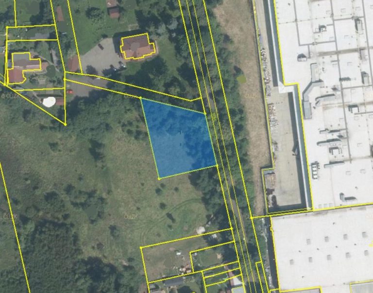 Commercial land 1420 m2, Dvory