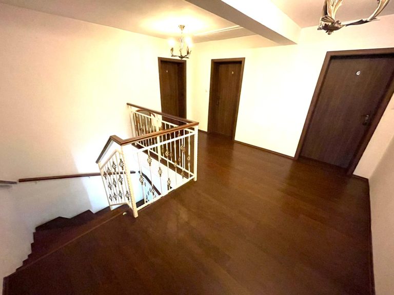 Пансион 550 м2, Деполтовице