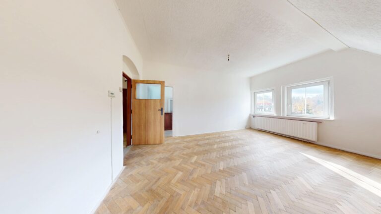 Byt 2+1, ul. Petřín