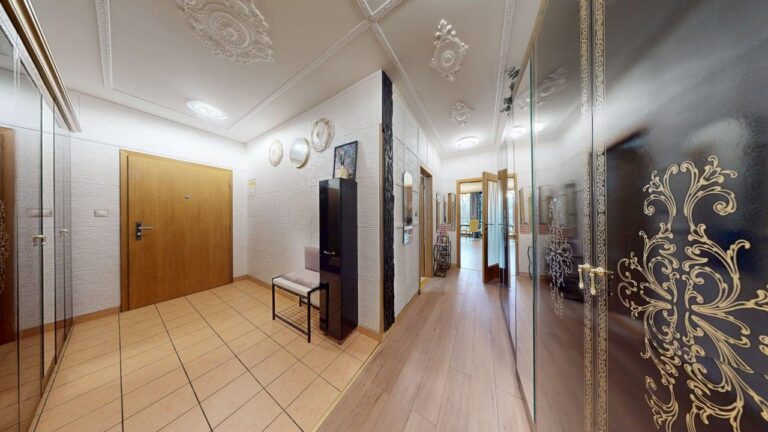 Apartment 2+KK, Na Vyhlídce street