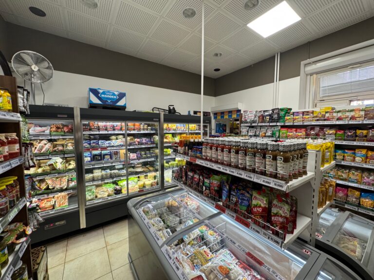 Obchod v provozu 89 m2, Nábřeží Jana Palacha, Karlovy Vary