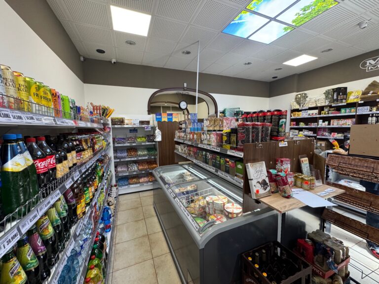 Obchod v provozu 89 m2, Nábřeží Jana Palacha, Karlovy Vary