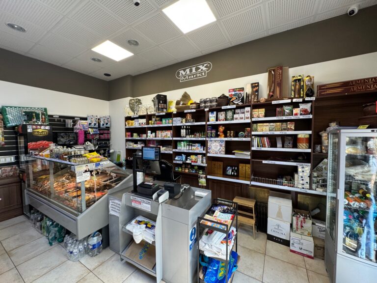 Obchod v provozu 89 m2, Nábřeží Jana Palacha, Karlovy Vary