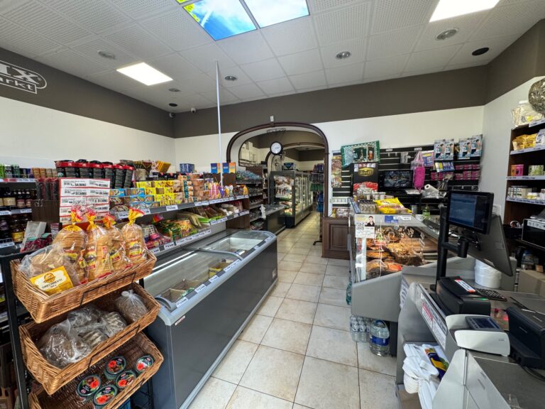 Obchod v provozu 89 m2, Nábřeží Jana Palacha, Karlovy Vary