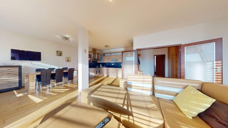 Byt 3+KK, ul. Pražská silnice