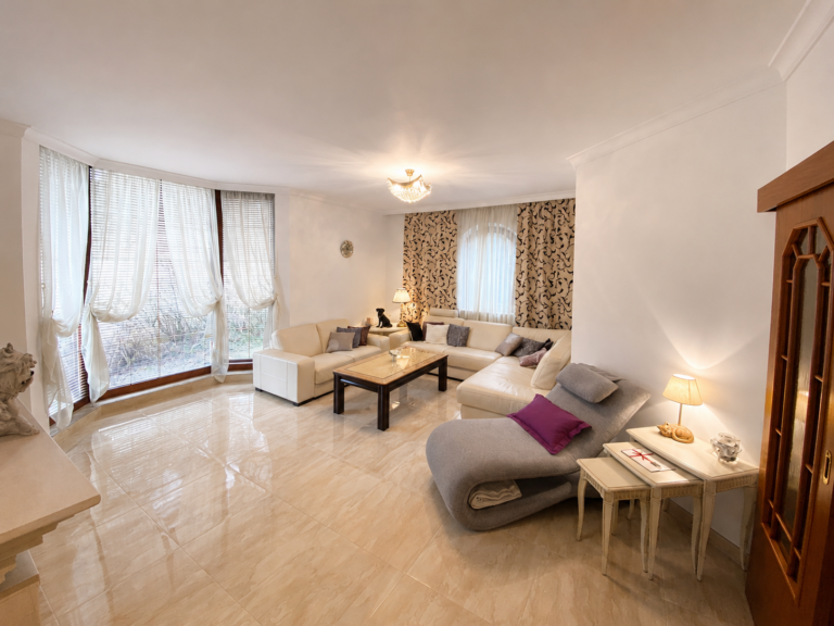 Rodinný dům 362 m², pozemek 770 m², K Výhledu, Karlovy Vary – Hůrky