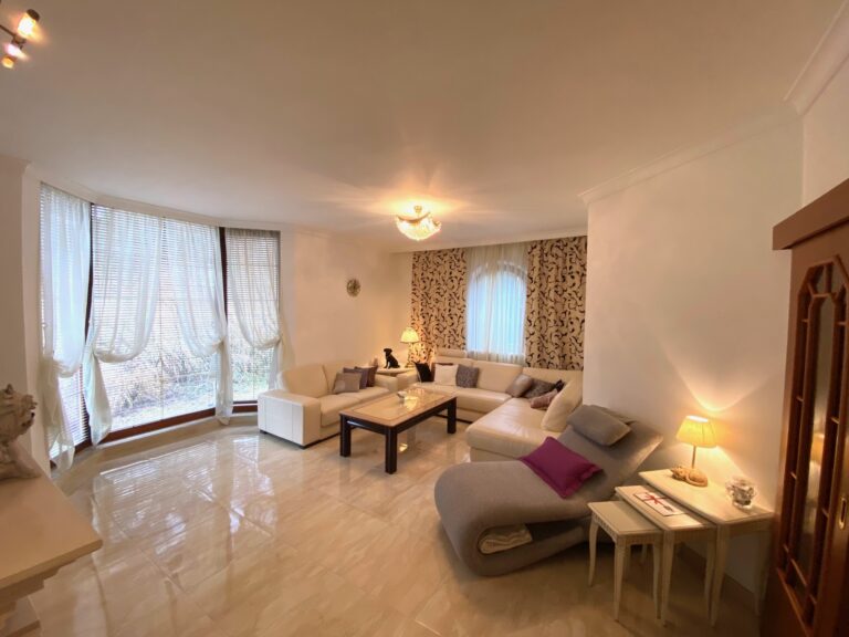 Rodinný dům 362 m², pozemek 770 m², K Výhledu, Karlovy Vary – Hůrky