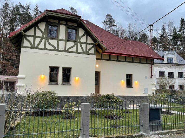 Penzion 486 m2, pozemek 1.065 m2, Dalovice, Karlovy Vary