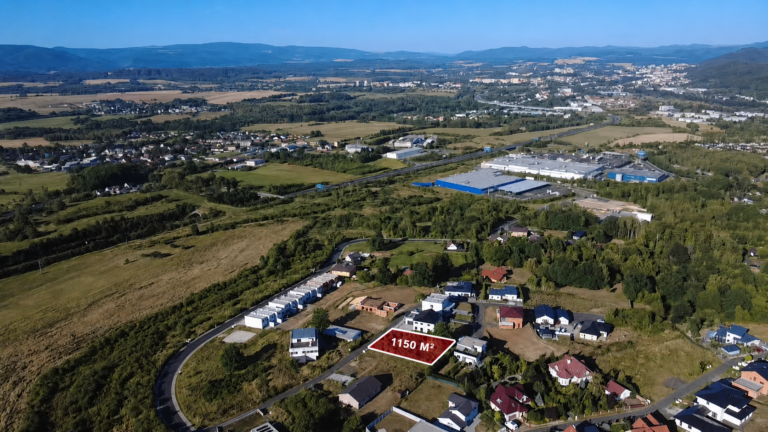 Stavební pozemek 1.150 m2, Jenišov, Karlovy Vary